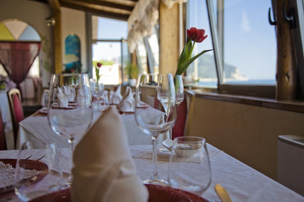 Da Mariolino Hotel Numana Eksteriør billede